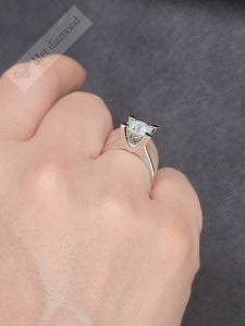 2 karat mozanit taşlı tektaş yüzük badem mzn624