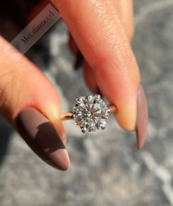 3 karat mozanit taşlı tektaş yüzük mzn111