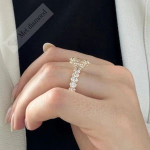 7.40 Karat mozanit taşlı yüzük ov079