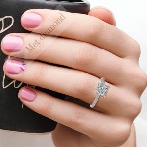 2.50 karat mozanit taşlı yüzük prenses kesim-prs004