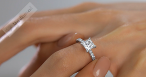 2.50 karat mozanit taşlı  yüzük prenses kesim prs011