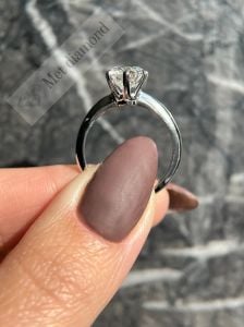 2 karat mozanit taşlı tektaş yüzük mzn112