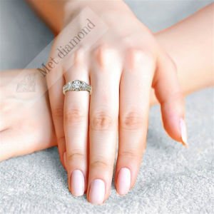 3 karat mozanit taşlı yüzük oval kesim -ov037