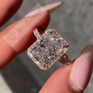 4 karat raidant kesim mozanit taşlı yüzük bgt88