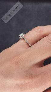 0,40 karat mozanit taşlı yüzük lotus çiçeği mzn98