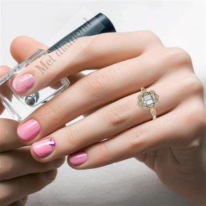 3  karat mozanit taşlı yüzük baget kesim