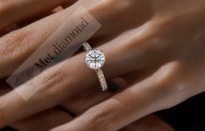 2,50  karat mozanit taşlı  yüzük mzn102