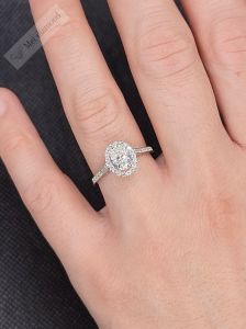 1,30 karat mozanit taşlı yüzük halo model hly45