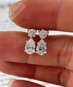 2.60 karat  mozanit taşlı küpe -kup06