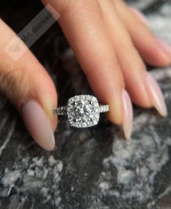 1,50 karat mozanit taşlı yüzük halo model-hly090