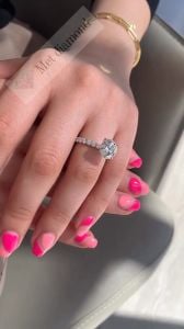 3,70 karat mozanit taşlı yüzük