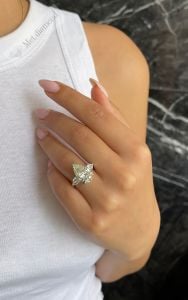 11,40 karat damla  kesim mozanit taşlı yüzük dml54