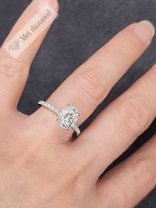 1.90 karat mozanit taşlı tektaş yüzük oval kesim OV1507