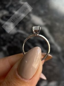 1 karat mozanit taşlı tektaş yüzük bgt74