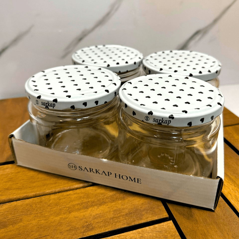 Sarkap Home 4'lü 300 ml Desenli Kapaklı Yuvarlak Cam Kavanoz SiyahBeyazKalp
