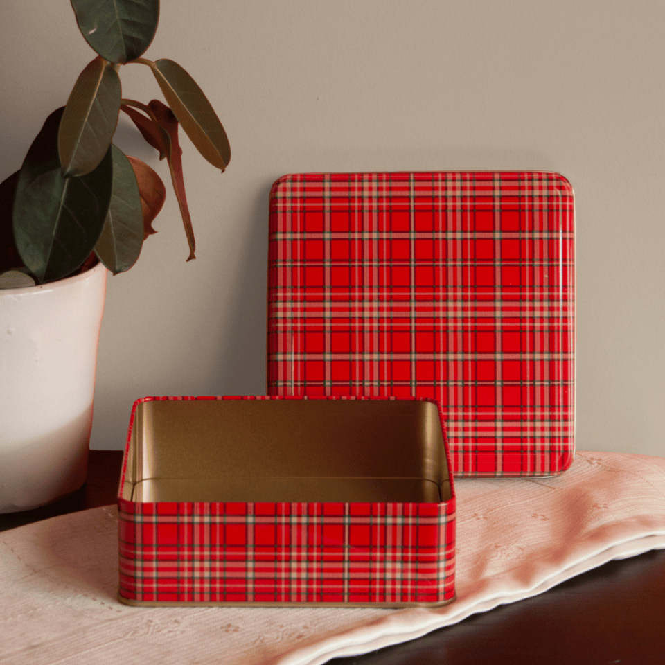 Sarkap Home Ekose Desenli Metal Çikolata Kutusu - Kırmızı