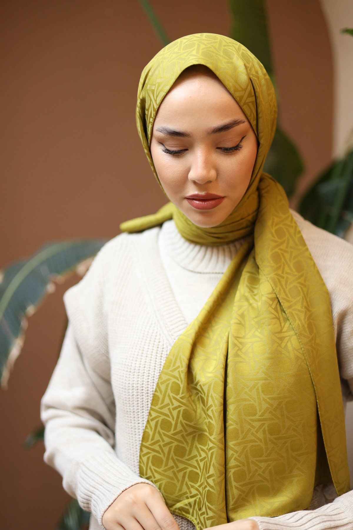 Silk Home Deluxe Shawl 40003-32