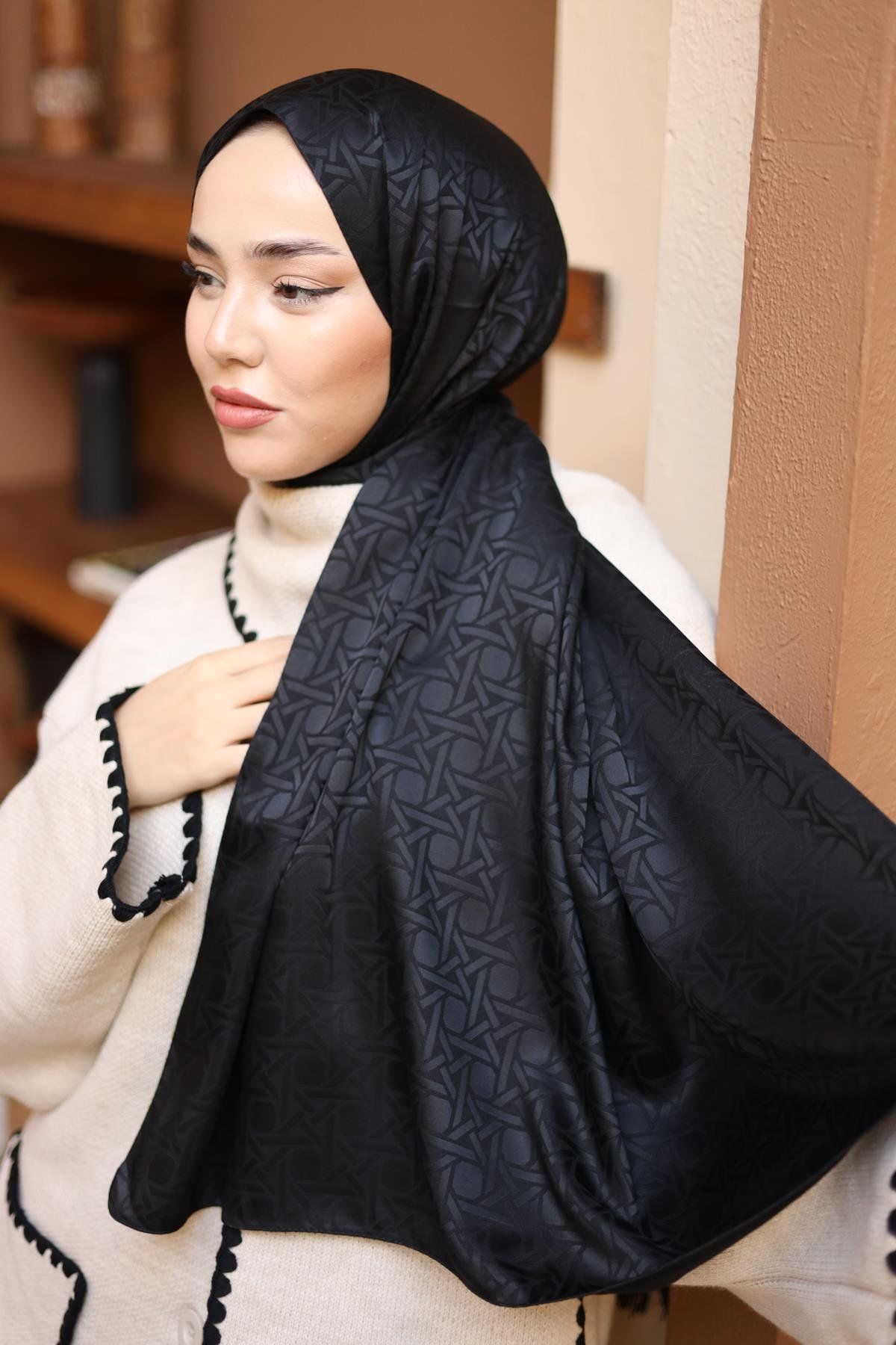 Silk Home Deluxe Shawl 40003-02