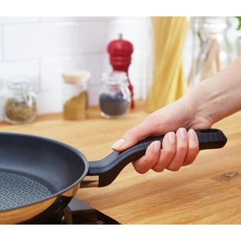 Tefal Titanium Comfort Tava 20 cm
