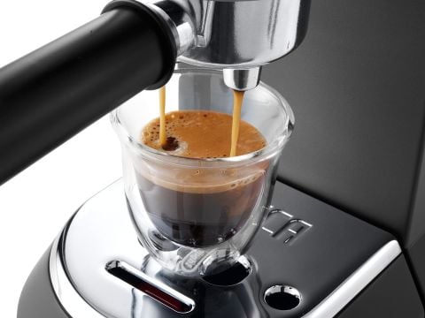 Delonghi Dedica Manuel Espresso Makinesi EC 685.BK Siyah