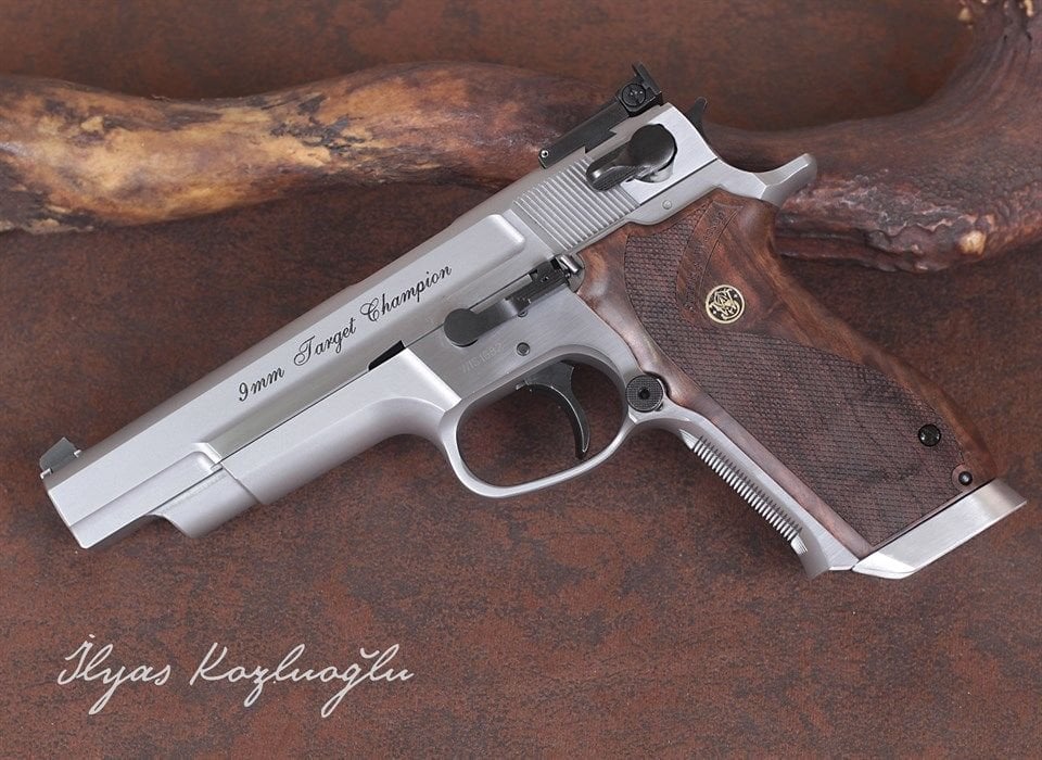 Smith&Wesson Target Mat Beyaz Krom Kaplama