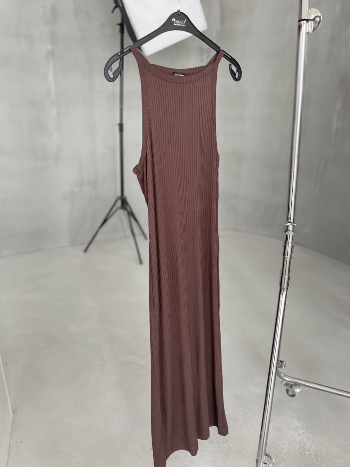 Halter yaka kahve fitilli maxi boy elbise