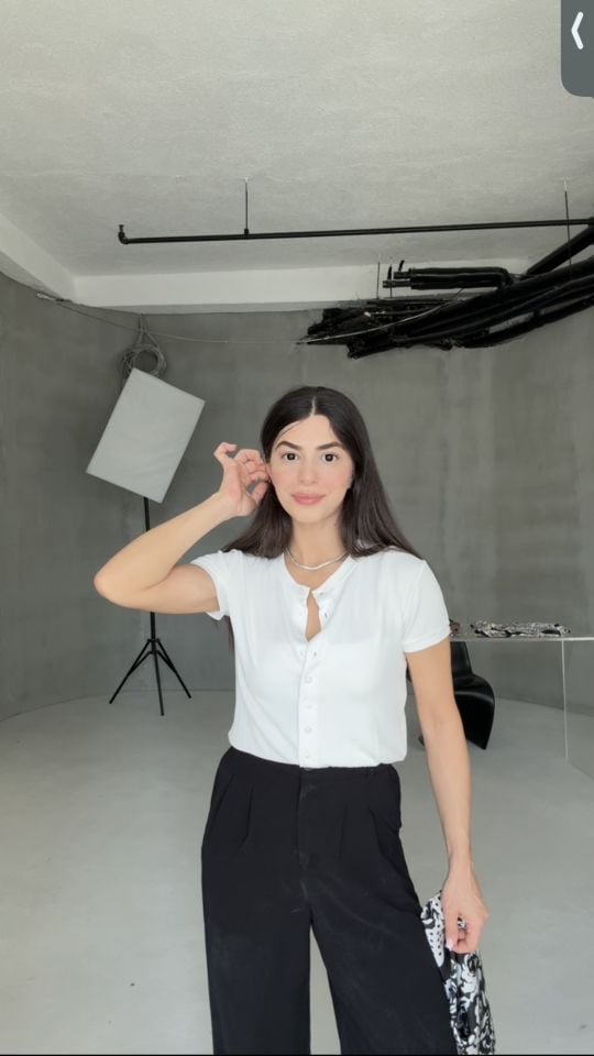 Yumoş düğme detaylı hırka bluz