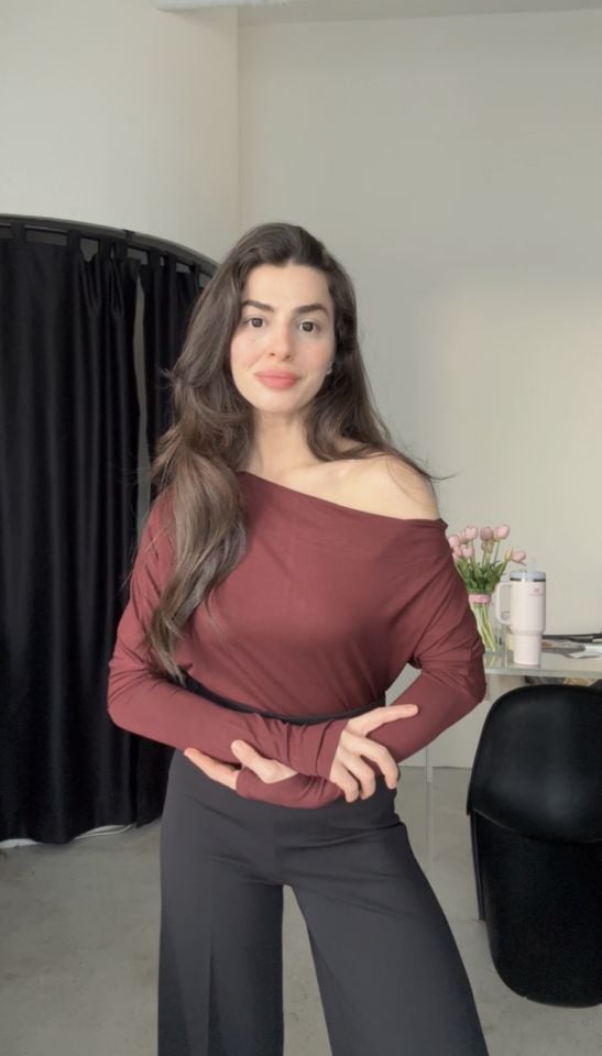 Dilvin bordo düşük yaka bluz