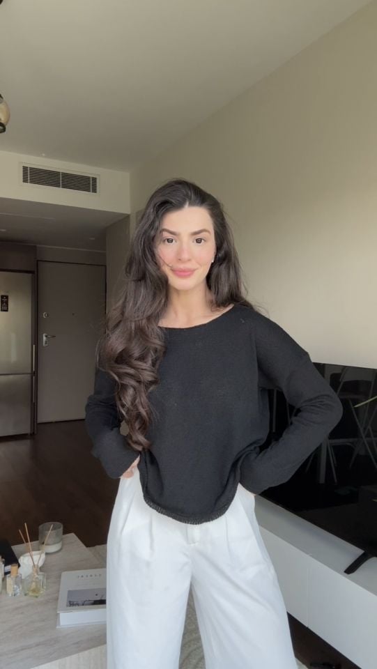 Baharlık siyah triko