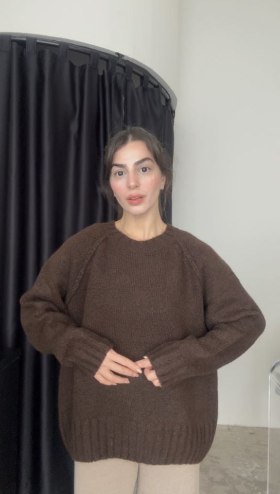 HM marka oversize ters dikiş detaylı kahverengi kazak