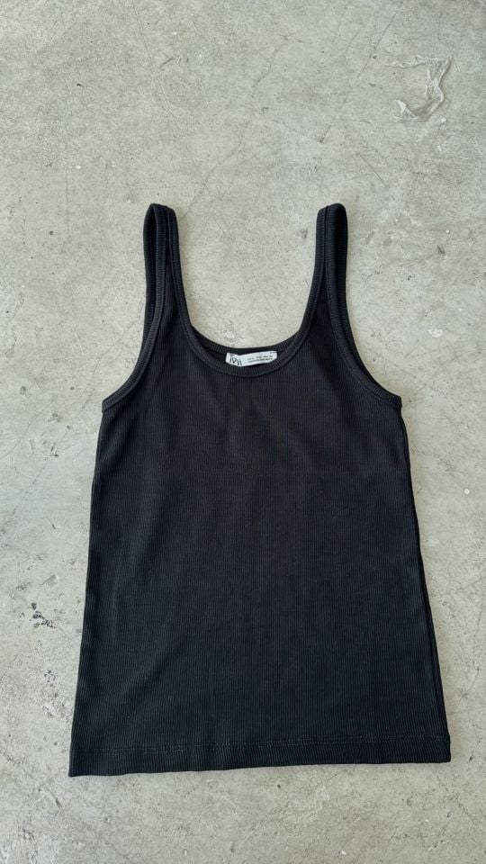 Siyah ince askılı crop atlet