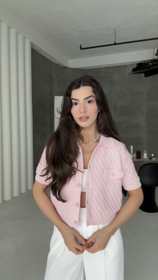 Pembe polo yaka crop hırka
