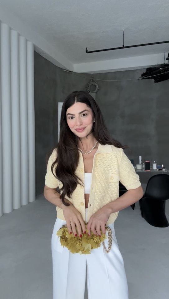 Polo yaka sezon sarı crop hırka