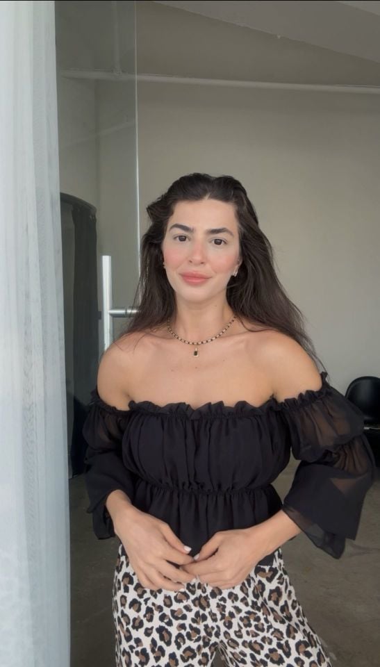 Madonna yaka şifon siyah romantik bluz