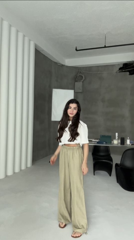 Beli lastikli çağla yeşili keten pantolon