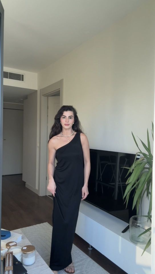 Siyah zara tek omuz elbise