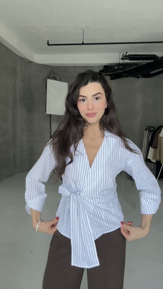 Yandan bağlamalı çizgili gömlek