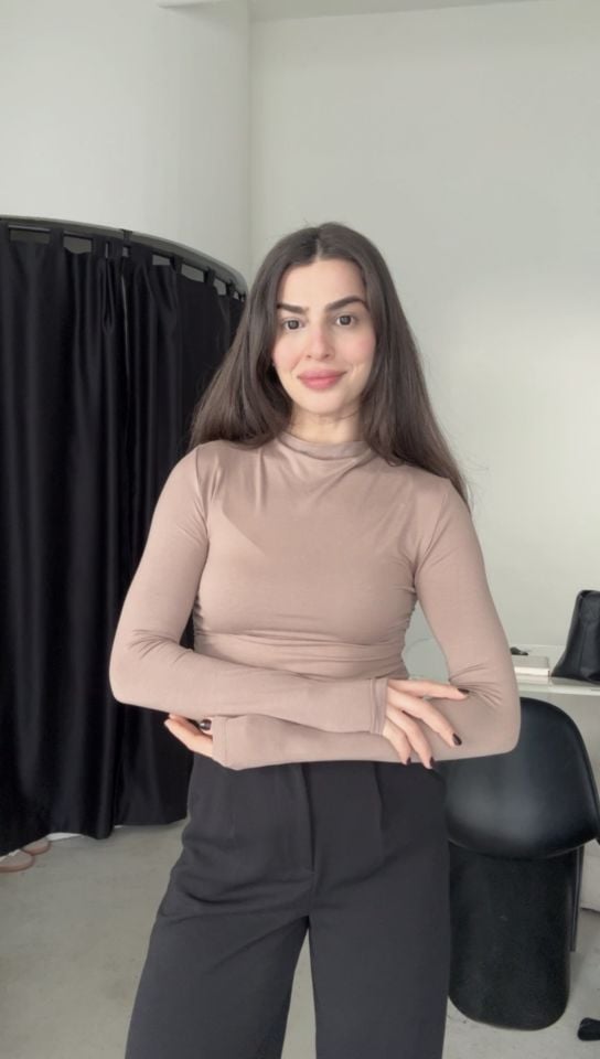Dilvin dik yaka yan büzgü detaylı vizon bluz