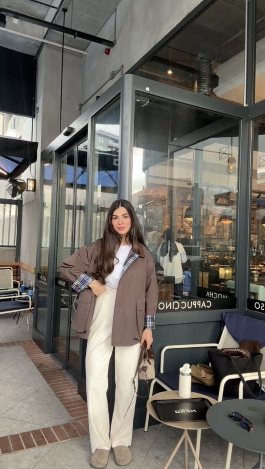 Çift cepli iç astar detaylı kahve ceket