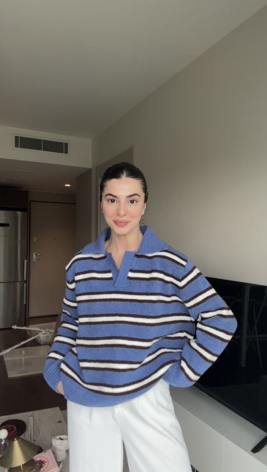 Polo yaka mavi çizgili triko kazak