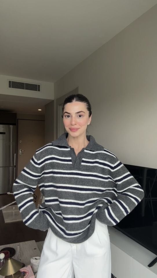 Polo yaka füme çizgili triko kazak