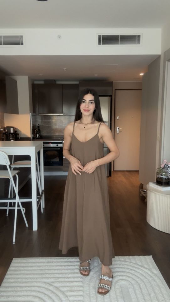 Tatlı kahve askılı salaş elbise