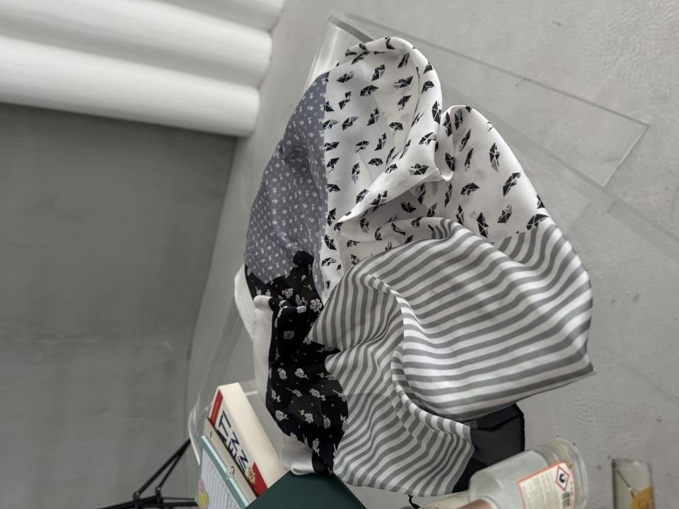 İpek mavi gri desenli fular