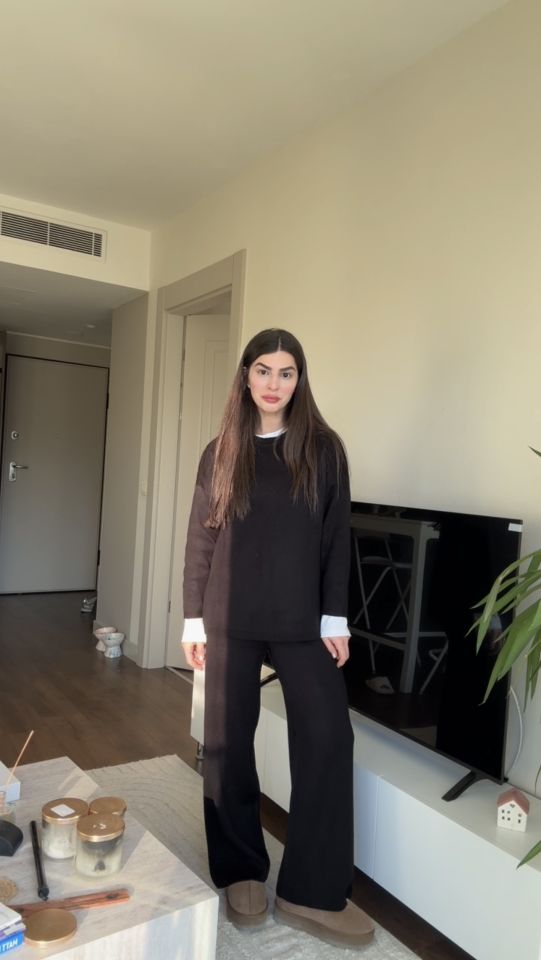 Siyah ikili triko takım