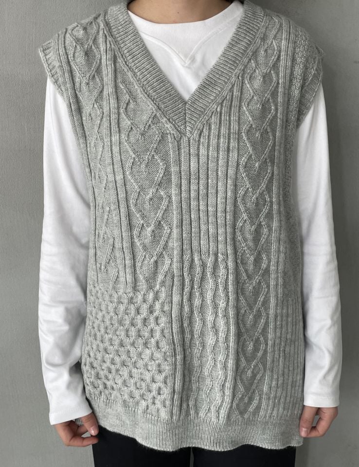 Gri örgü tasarımlı triko süveter