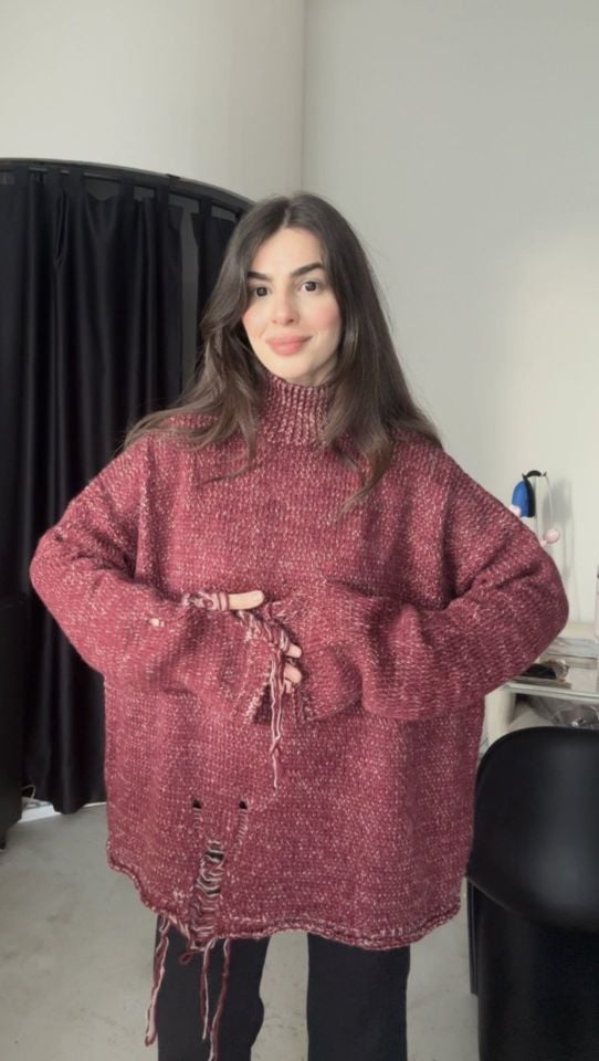 Urban outfitters tasarım vişne çürüğü kazak.