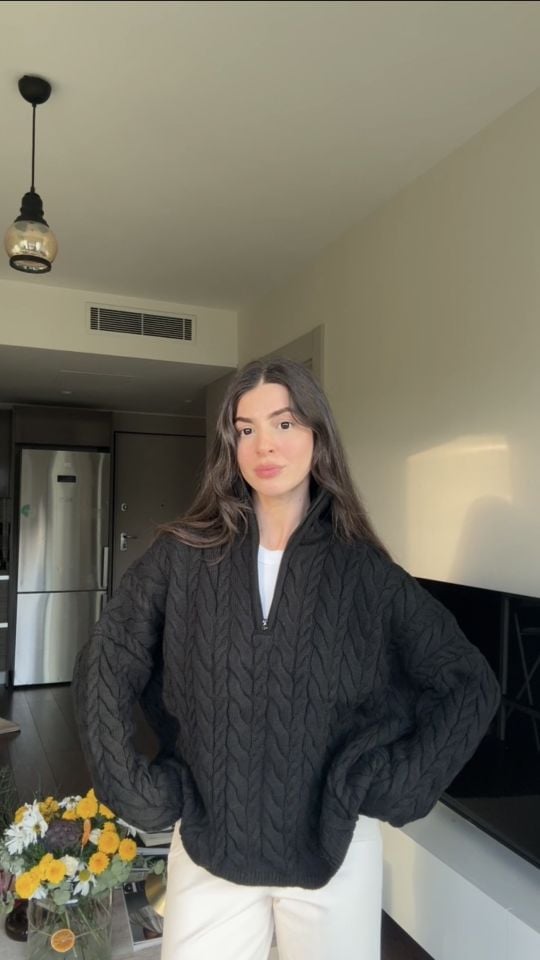 Fermuarlı siyah örgü kazak