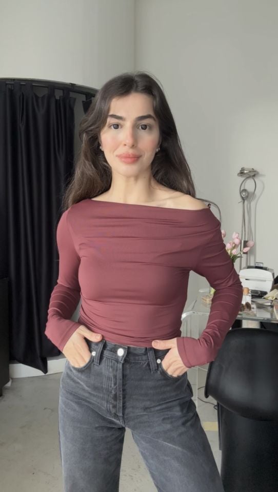 Dilvin marka bordo kayık yaka büzgü detaylı body