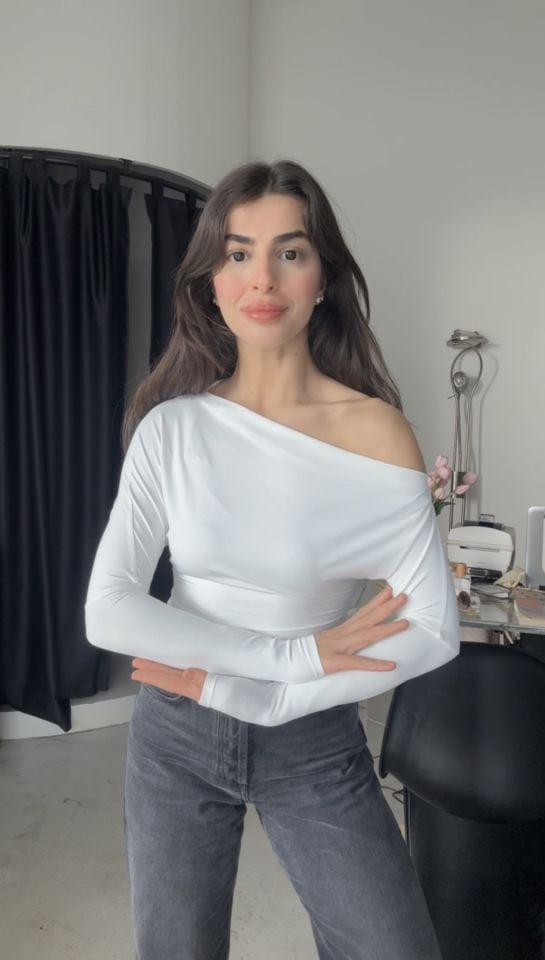 Dilvin marka omuz dekolteli beyaz body