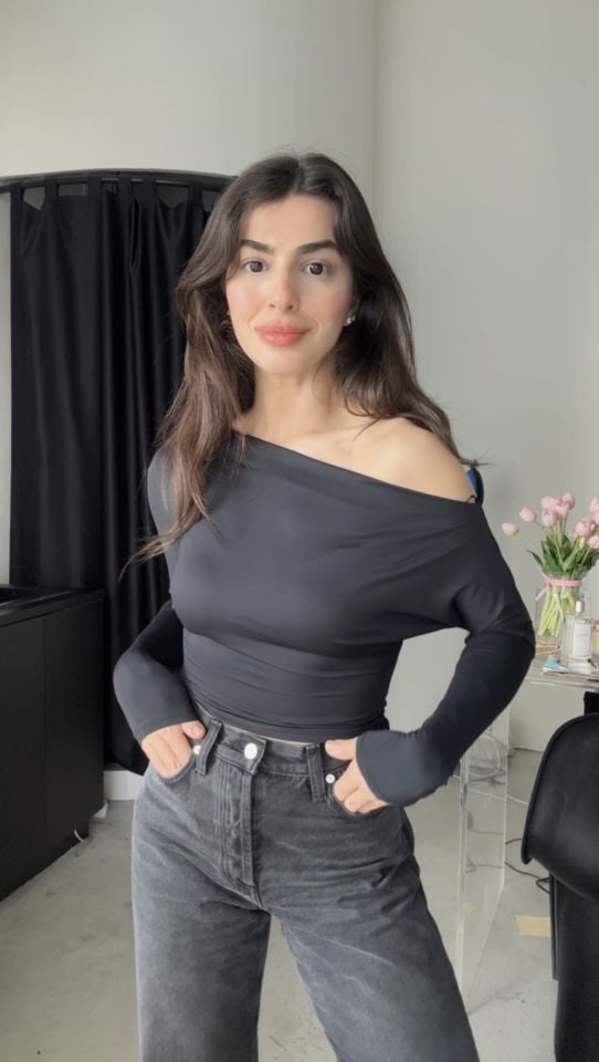 Dilvin marka omuz dekolteli siyah body